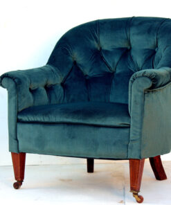 Upholstered Buttoned Armchair